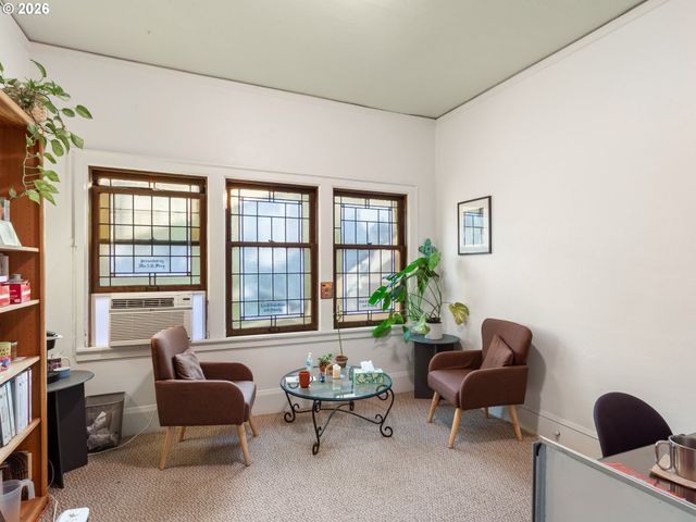 7119 Se KNIGHT St, Portland, OR 97206