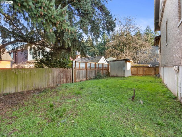 7119 Se KNIGHT St, Portland, OR 97206