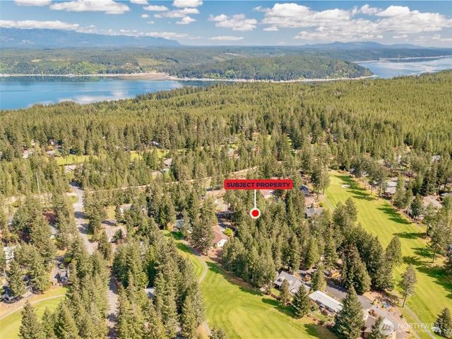 18 E Flaggwood Court, Union, WA 98592