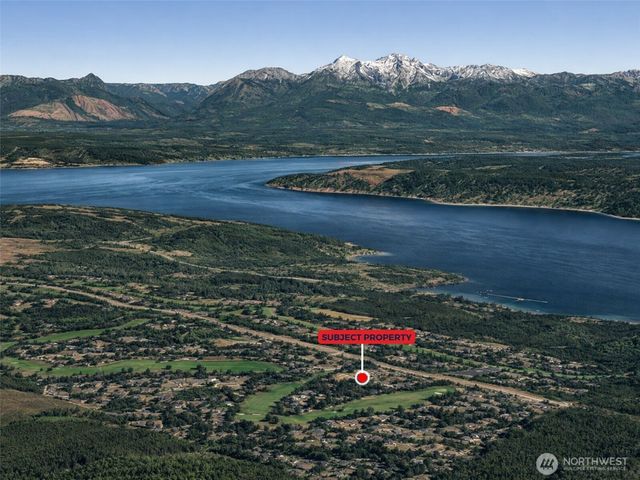 18 E Flaggwood Court, Union, WA 98592