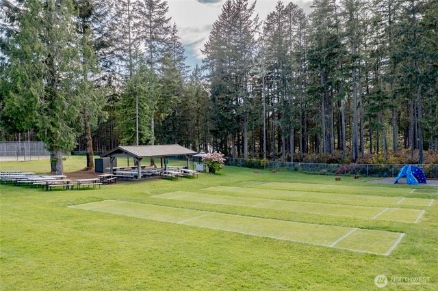 18 E Flaggwood Court, Union, WA 98592