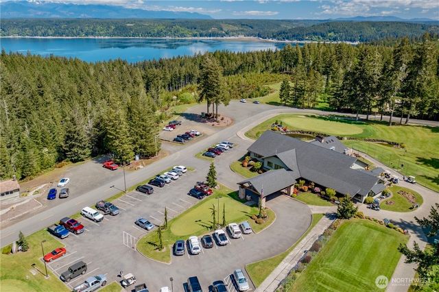 18 E Flaggwood Court, Union, WA 98592