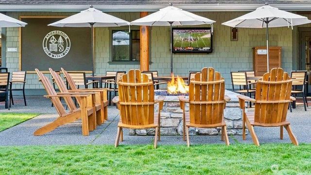 18 E Flaggwood Court, Union, WA 98592