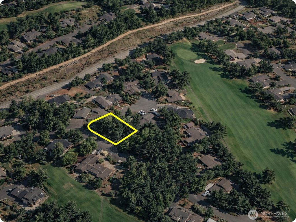 18 E Flaggwood Court, Union, WA 98592