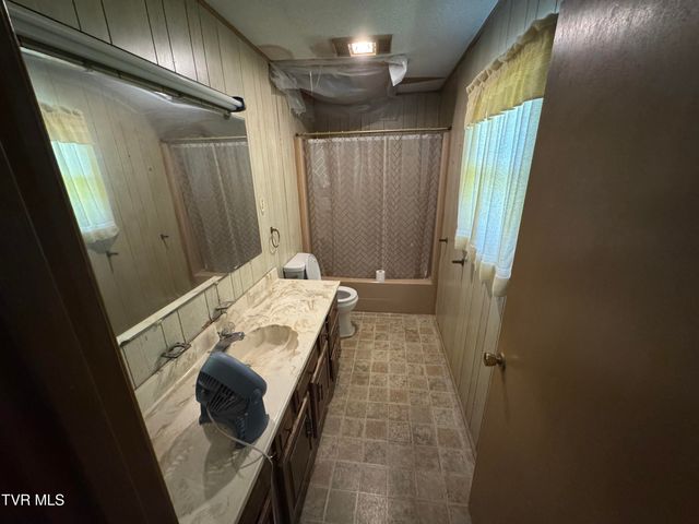 105 Pond Hill Road, Jonesborough, TN 37659