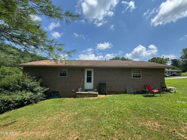 105 Pond Hill Road, Jonesborough, TN 37659