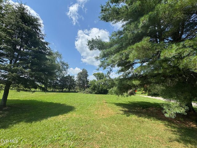 105 Pond Hill Road, Jonesborough, TN 37659