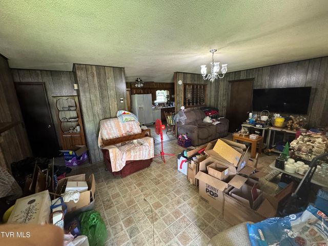 105 Pond Hill Road, Jonesborough, TN 37659