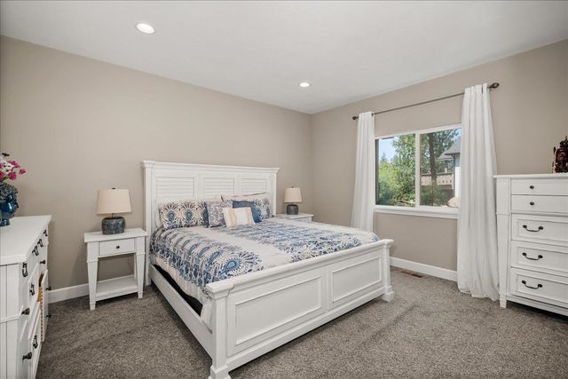 1213 S Highland Dr, Spokane Valley, WA 99212