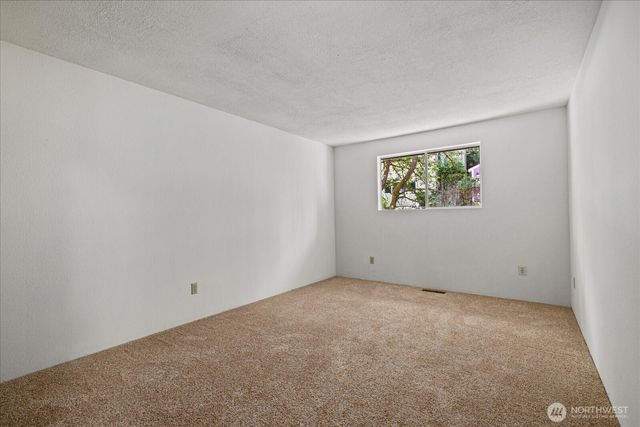 7223 NE 160th Street, Kenmore, WA 98028