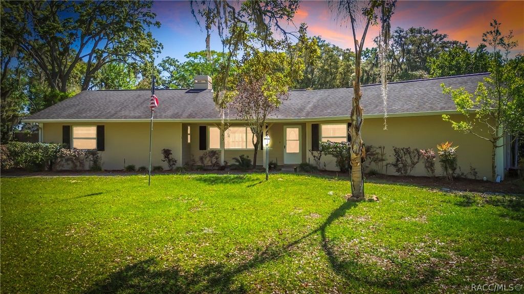 363 N Kensington Avenue, Lecanto, FL 34461