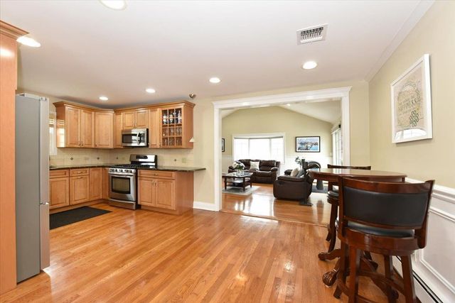 342 Park Lane, Massapequa Park, NY 11762