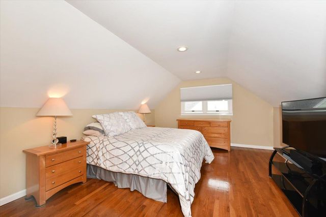342 Park Lane, Massapequa Park, NY 11762