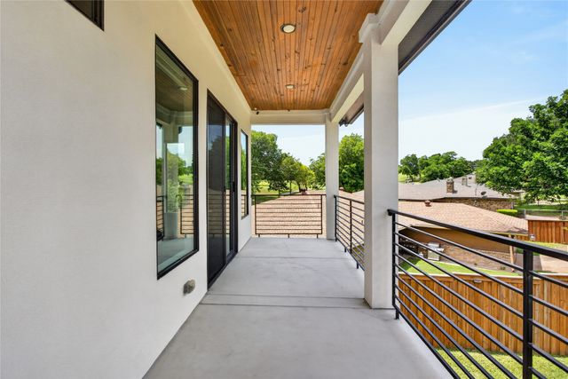 2123 Southerland Avenue, Dallas, TX 75203