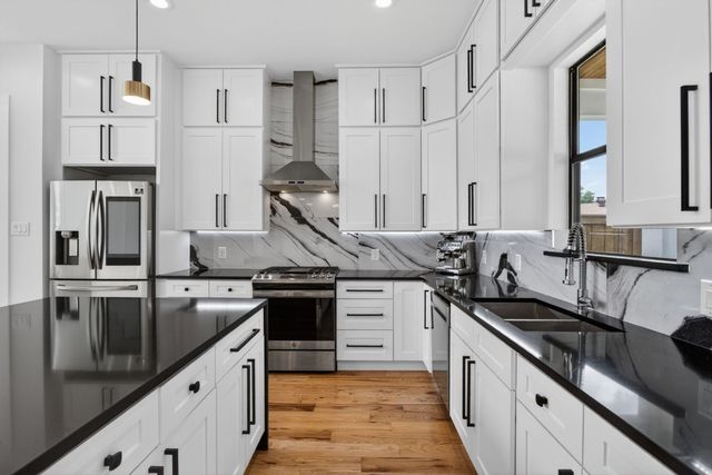2123 Southerland Avenue, Dallas, TX 75203