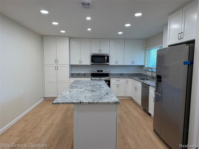 3875 Devon Road 10A, Royal Oak, MI 48073