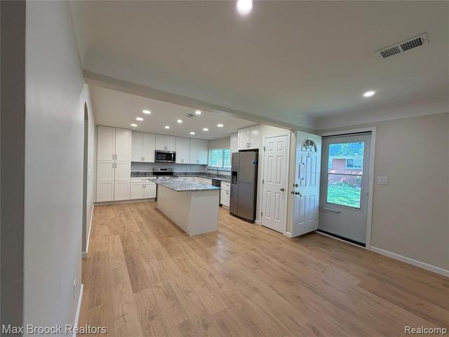 3875 Devon Road 10A, Royal Oak, MI 48073