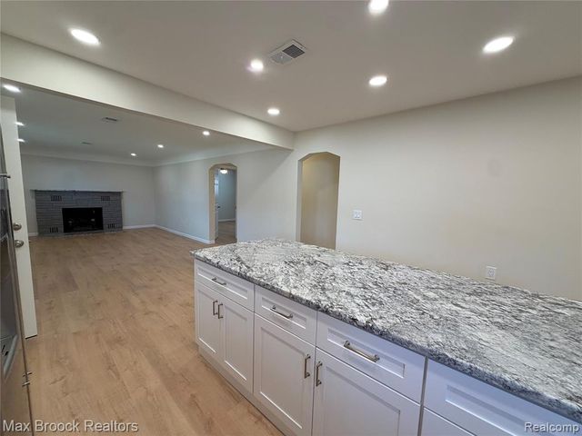 3875 Devon Road 10A, Royal Oak, MI 48073