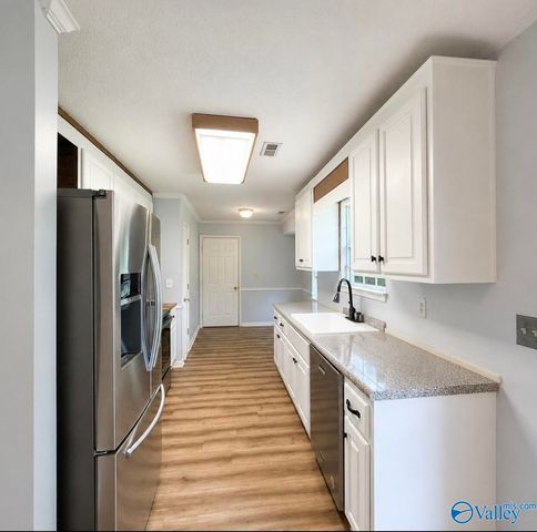 104 Puritan Circle, New Market, AL 35761