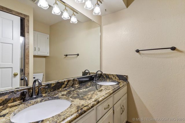 11612 S 101st East Avenue, Bixby, OK 74008