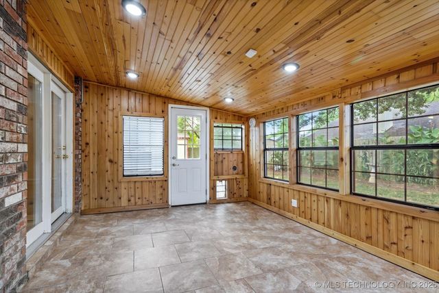 11612 S 101st East Avenue, Bixby, OK 74008