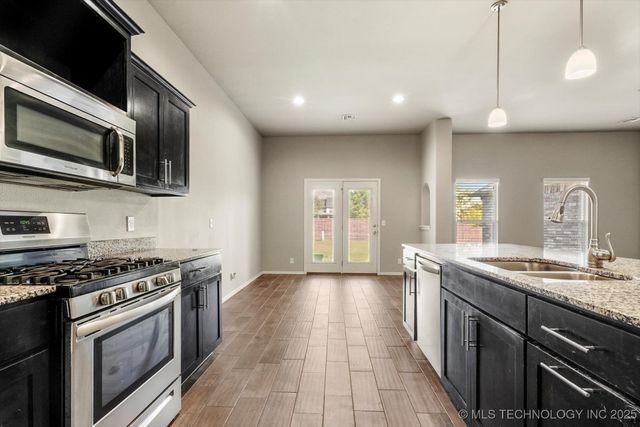 2608 W Tucson Court, Broken Arrow, OK 74011