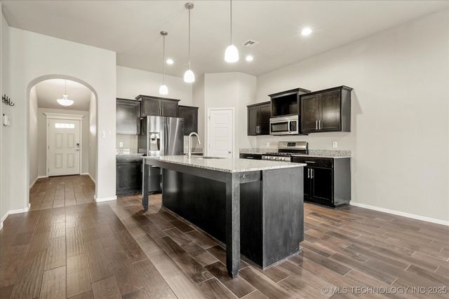 2608 W Tucson Court, Broken Arrow, OK 74011