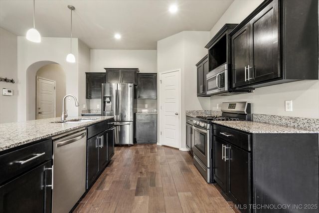 2608 W Tucson Court, Broken Arrow, OK 74011