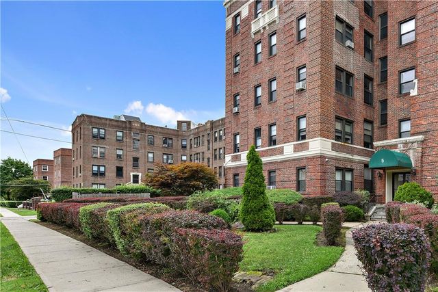 5 Circuit Road 7A1, New Rochelle, NY 10805