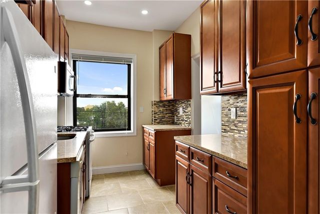 5 Circuit Road 7A1, New Rochelle, NY 10805