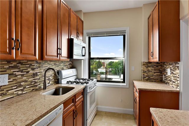 5 Circuit Road 7A1, New Rochelle, NY 10805