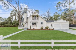 686 S 4th Street, Jesup, GA 31545