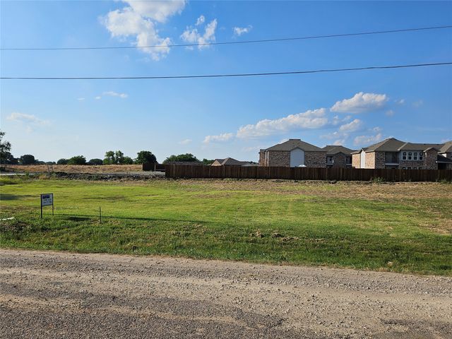 512 W Cedar Street, Gunter, TX 75058