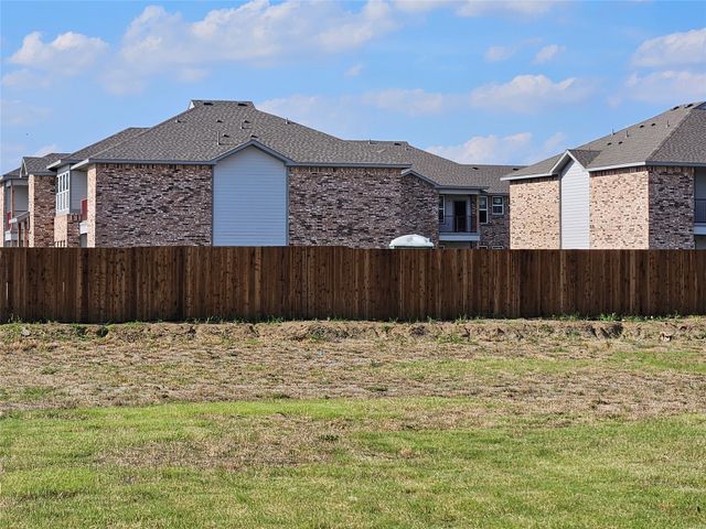 512 W Cedar Street, Gunter, TX 75058