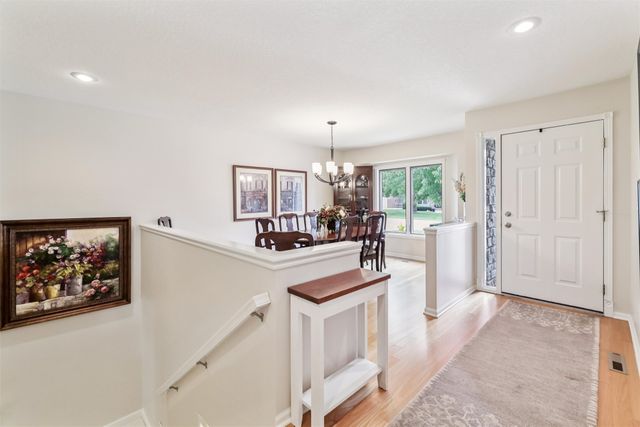 15410 Oakwood Drive, Urbandale, IA 50323