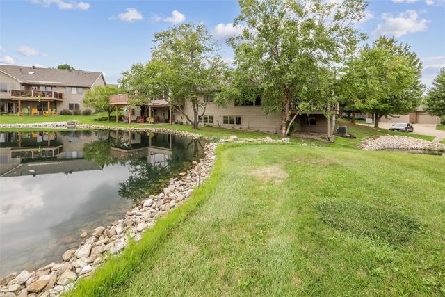 15410 Oakwood Drive, Urbandale, IA 50323