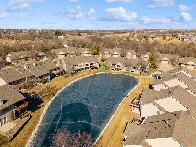 15410 Oakwood Drive, Urbandale, IA 50323