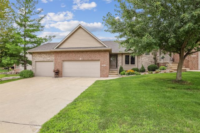 15410 Oakwood Drive, Urbandale, IA 50323