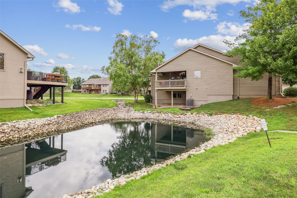 15410 Oakwood Drive, Urbandale, IA 50323