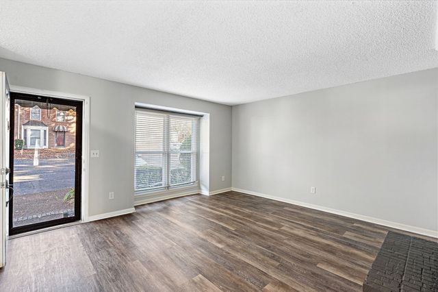 509 Williamsburg Dr, Nashville, TN 37214