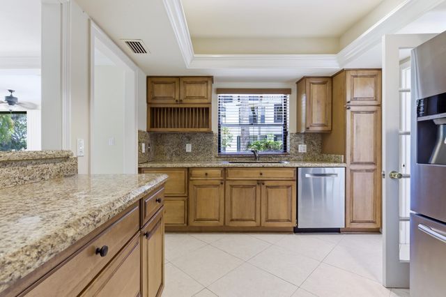 2730 W Polo Island Drive A101, Wellington, FL 33414