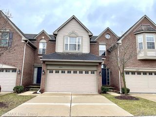 41261 N MAPLEWOOD Drive, Canton Charter Township, MI 48187