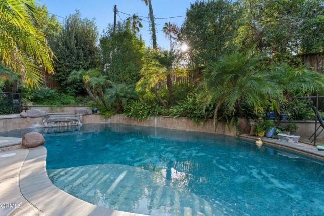 23508 Canzonet Street, Woodland Hills, CA 91367