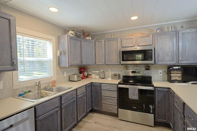 1629 Firewood Lane, Centralia, IL 62801