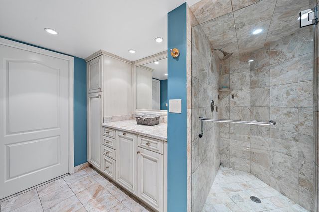 5200 N Ocean Drive 1904, Singer Island, FL 33404