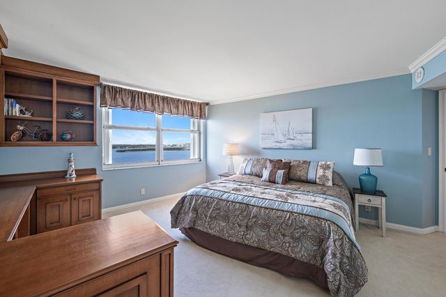 5200 N Ocean Drive 1904, Singer Island, FL 33404