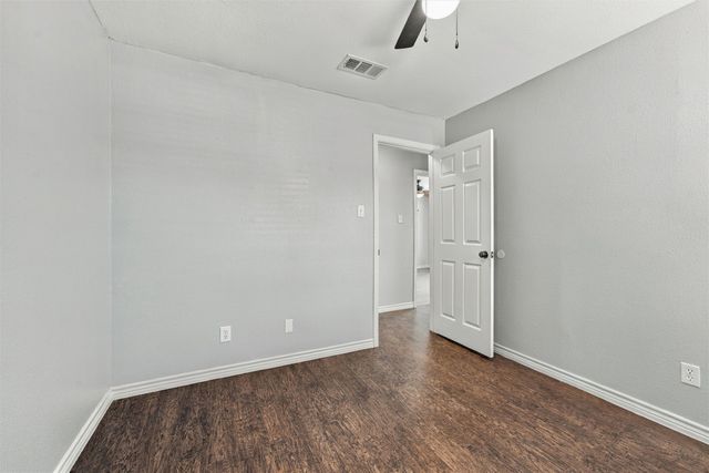 208 N Hickory Street, Venus, TX 76084