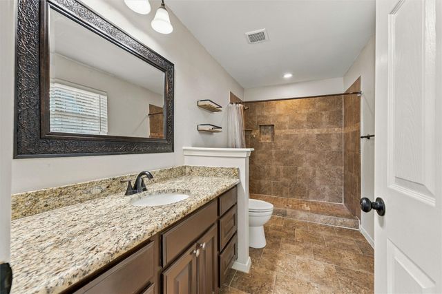 208 N Hickory Street, Venus, TX 76084
