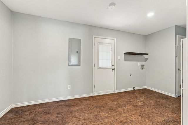 208 N Hickory Street, Venus, TX 76084