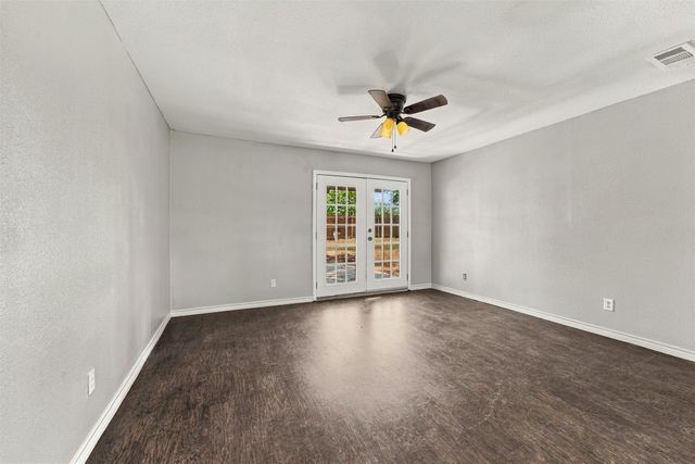 208 N Hickory Street, Venus, TX 76084